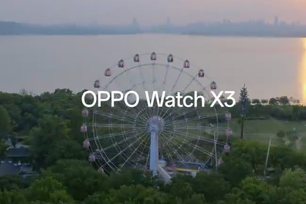 East Lake Eye x OPPO Watch! The Light-Reflecting Wheel Transparent Screen Creates a Brand New Visual Identity for the Landmark
