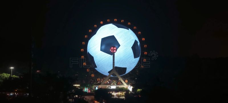 The East Lake Eye Ferris Wheel, a hidden screen project in Wuhan, Hubei, China.